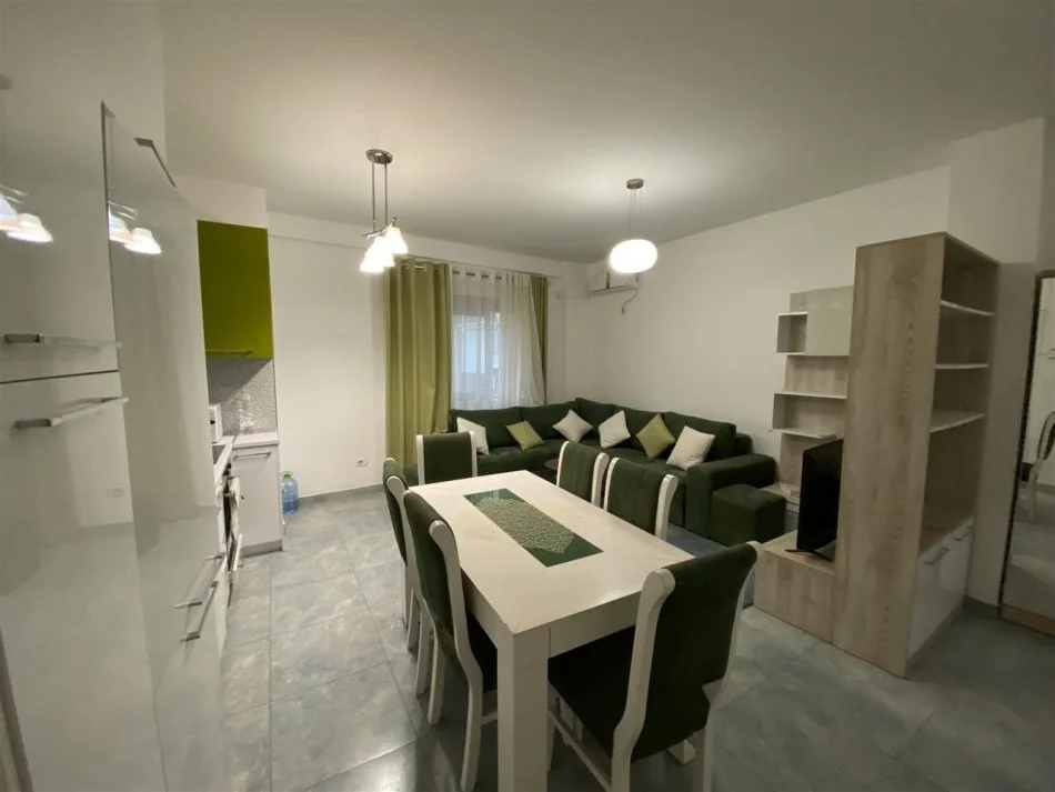Tirane, jap me qera apartament 1+1+Ballkon Kati 3, 67 m² 400 € (Rruga Liqeni i Thate)
