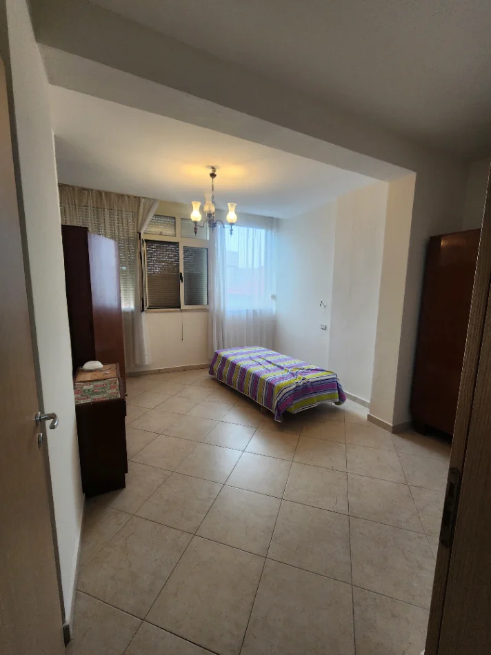 Durres, jepet me qera apartament 1+1+Aneks+Ballkon Kati 5, 65 m² 315 € 
