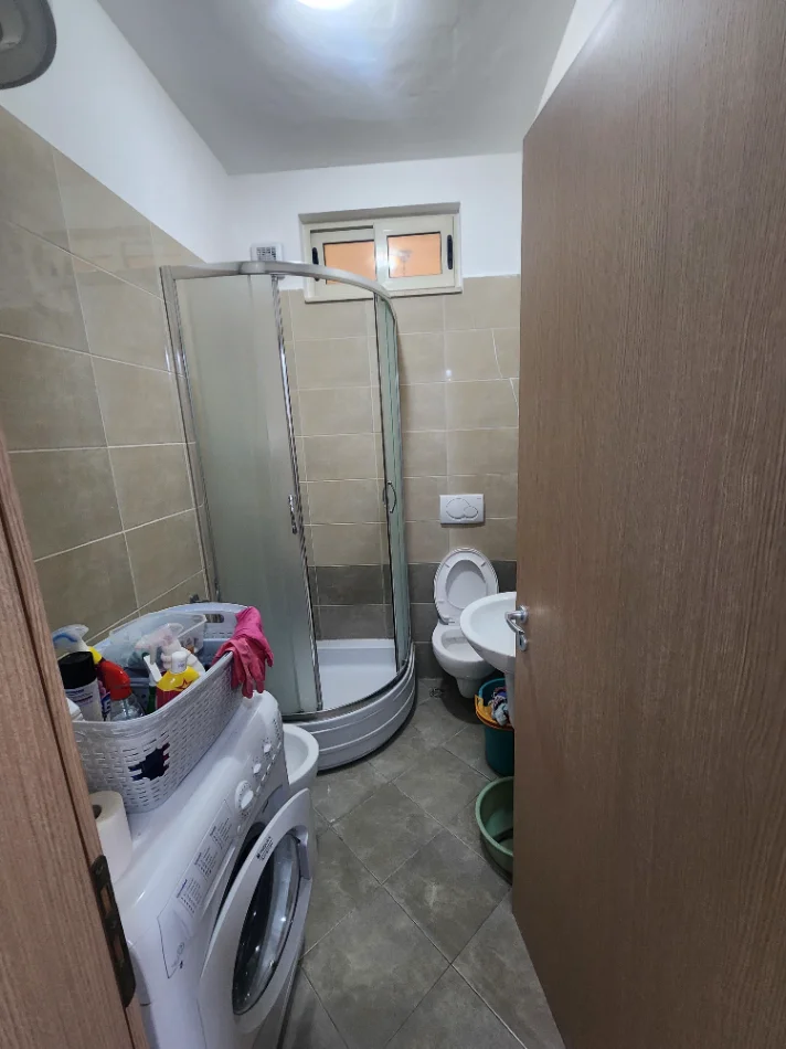 Durres, jepet me qera apartament 1+1+Aneks+Ballkon Kati 5, 65 m² 315 € 