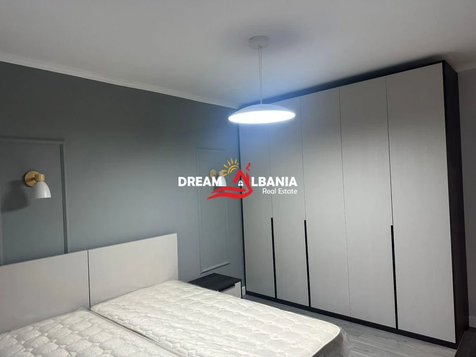 Tirane, jepet me qera apartament 1+1 , 59 m² 570 € (Rruga Qemal Stafa prane Shkolles se Kuqe)