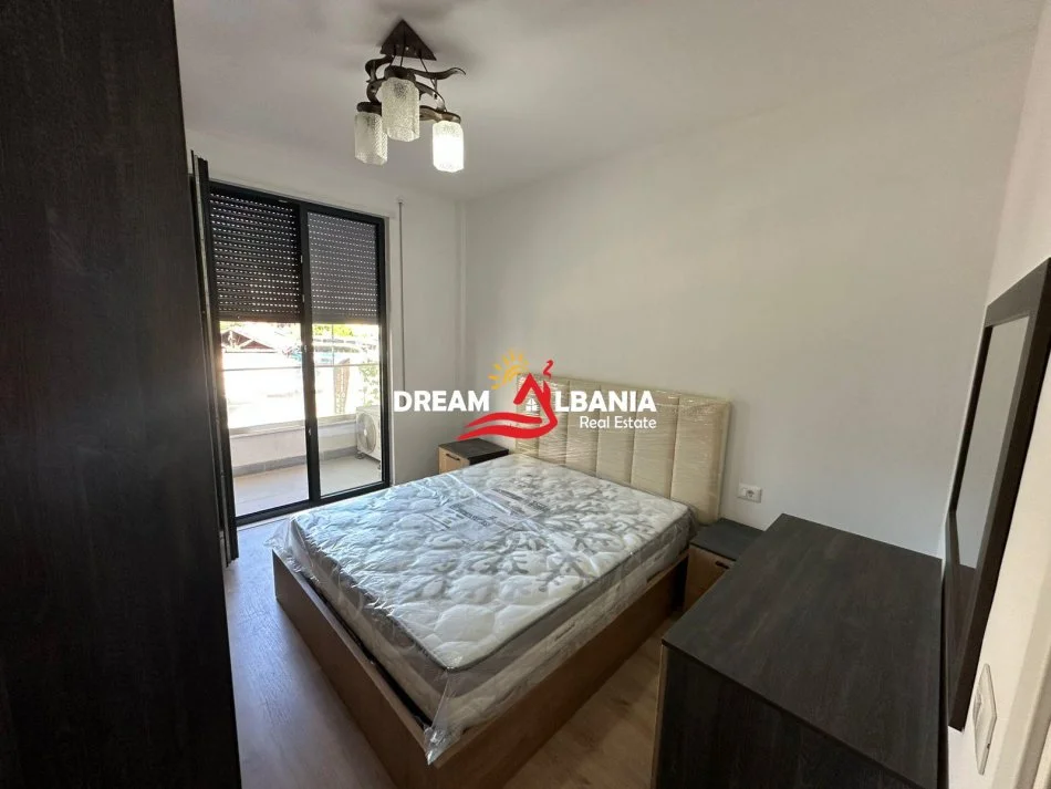 Tirane, jepet me qera apartament 1+1 Kati 2, 65 m² 600 € (tek Residenca Erli, Porcelan)