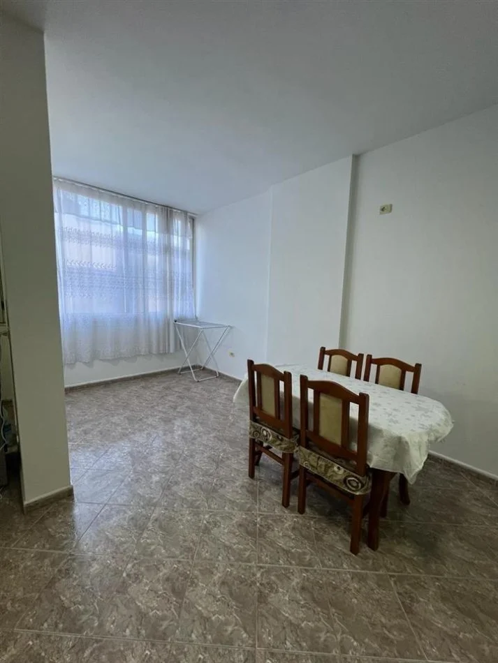 Durres, Jepet me Qera apartament 2+1 Kati 3, 105 m²