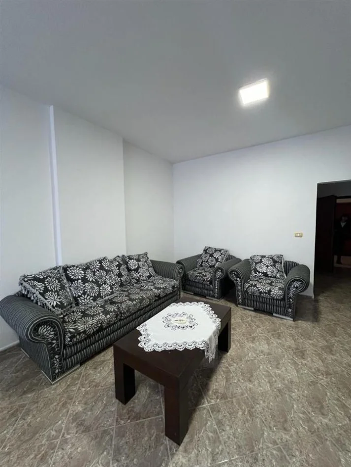 Durres, Jepet me Qera apartament 2+1 Kati 3, 105 m²