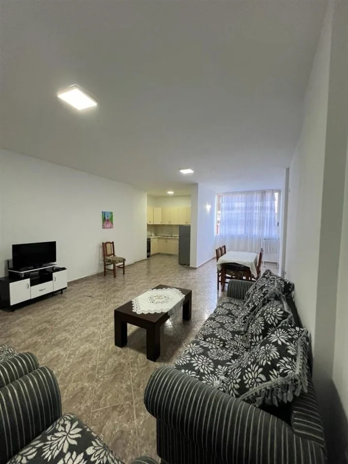 Durres, Jepet me Qera apartament 2+1 Kati 3, 105 m²