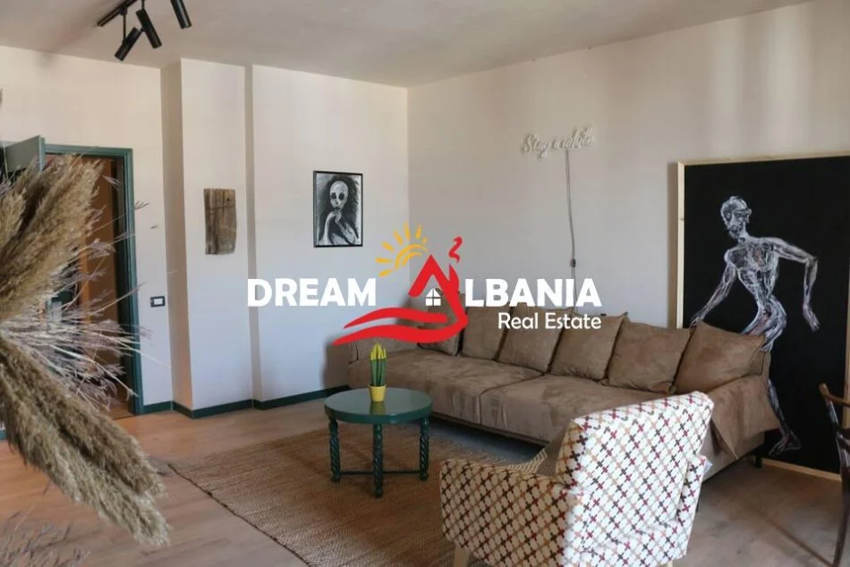 Tirane, jepet me qera apartament 2+1 Kati 14, 115 m² 800 € (ne Bulevardin Zogu i Pare prane Shkencave te Natyres)