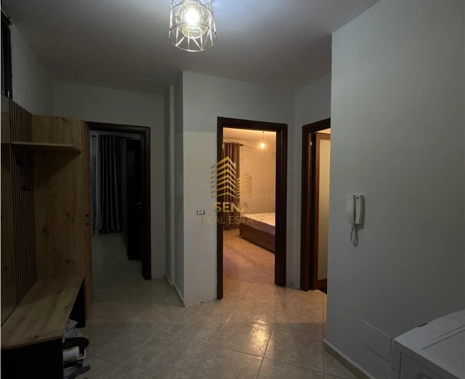 Tirane, jepet me qera apartament 2+1+Ballkon Kati 5, 140 m² 500 € (Porcelan)