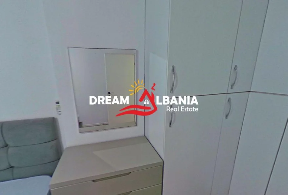Tirane, jepet me qera apartament 2+1 , 75 m² 850€ (tek Komuna e Parisit prane Kika 2)