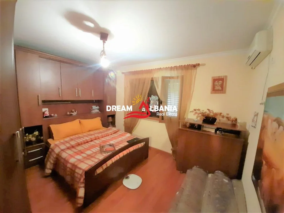 Tirane, jepet me qera apartament 2+1 , 90 m² 500 € (tek Pazari i ri ne rrugen Tefta Tashko Koco)