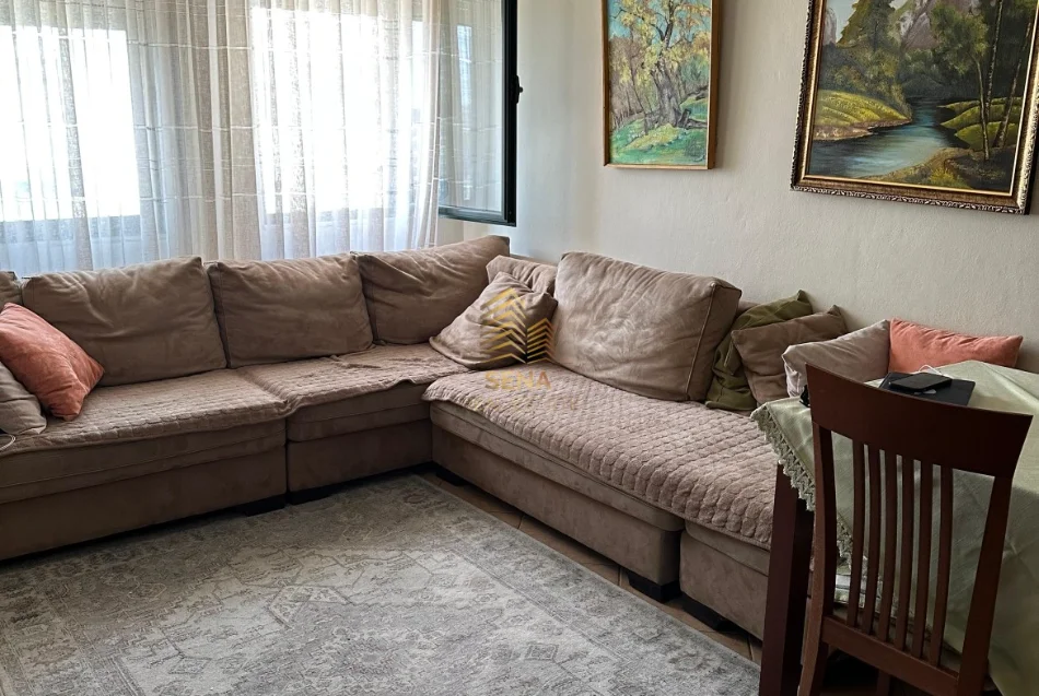 Tirane, jepet me qera apartament 2+1+Ballkon Kati 5, 75 m² 450 € (Fresk)