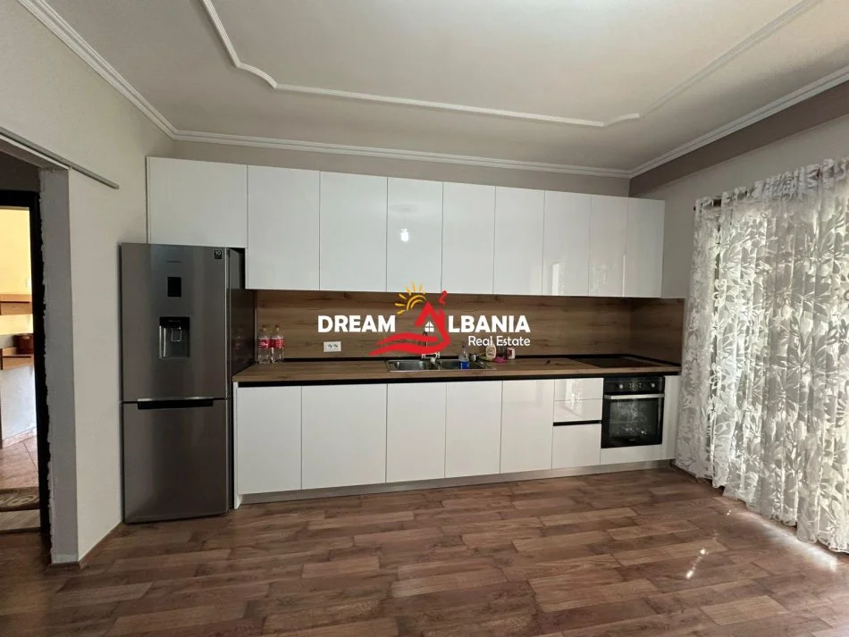 Tirane, jepet me qera apartament 2+1 Kati 3, 105 m² 650 € (ne Don Bosko prane Hotel Ferrari)