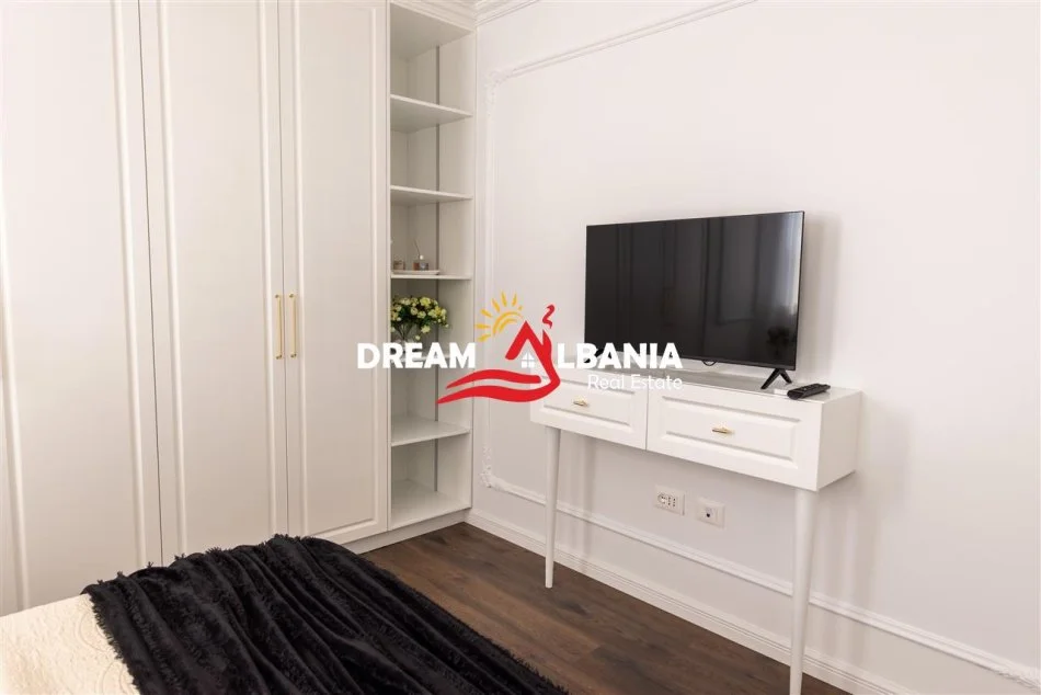 Tirane, jepet me qera apartament 1+1 Kati 9, 65 m² 500 € (Astir)