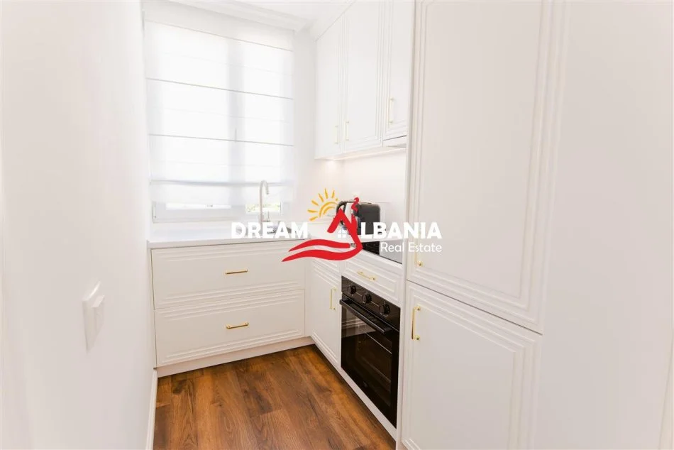 Tirane, jepet me qera 1+1 Kati 9, 75 m² 550 € (Astir)