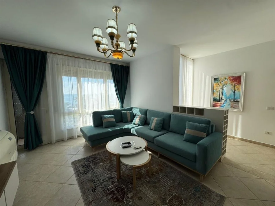 Durres, jepet me qera apartament 3+1 Kati 4, 1.000 € (VOLLGA DURRES!)