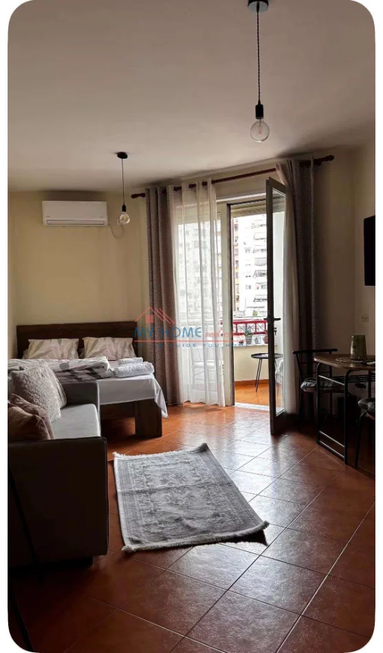 Tirane, jepet me qera garsonier 1+1 Kati 4, 35 m² 550 € (Rruga e Elbasanit)