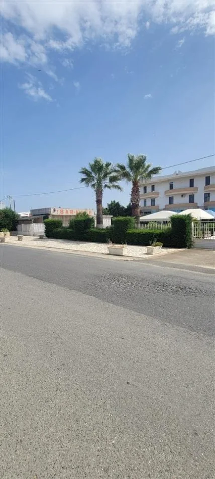 Durres, shitet lokal Kati 3, 3.500 m² 750.000 € (Fllake Durres)