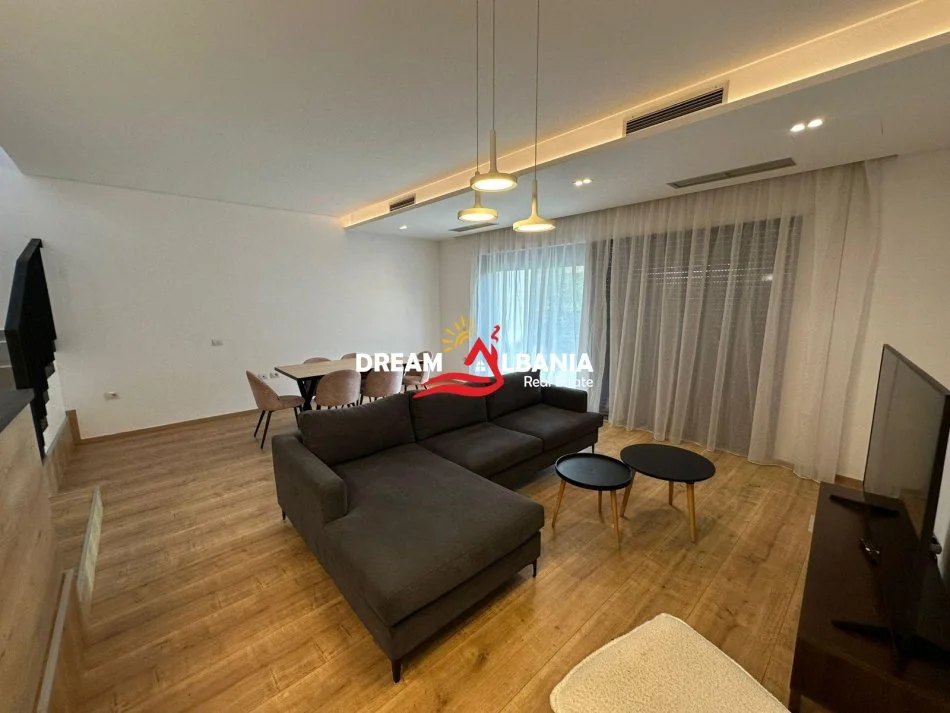 Tirane, jepet me qera apartament 2+1 Kati 2, 250 m² 1.550 € (ne Mullet, prane OKO FARM)