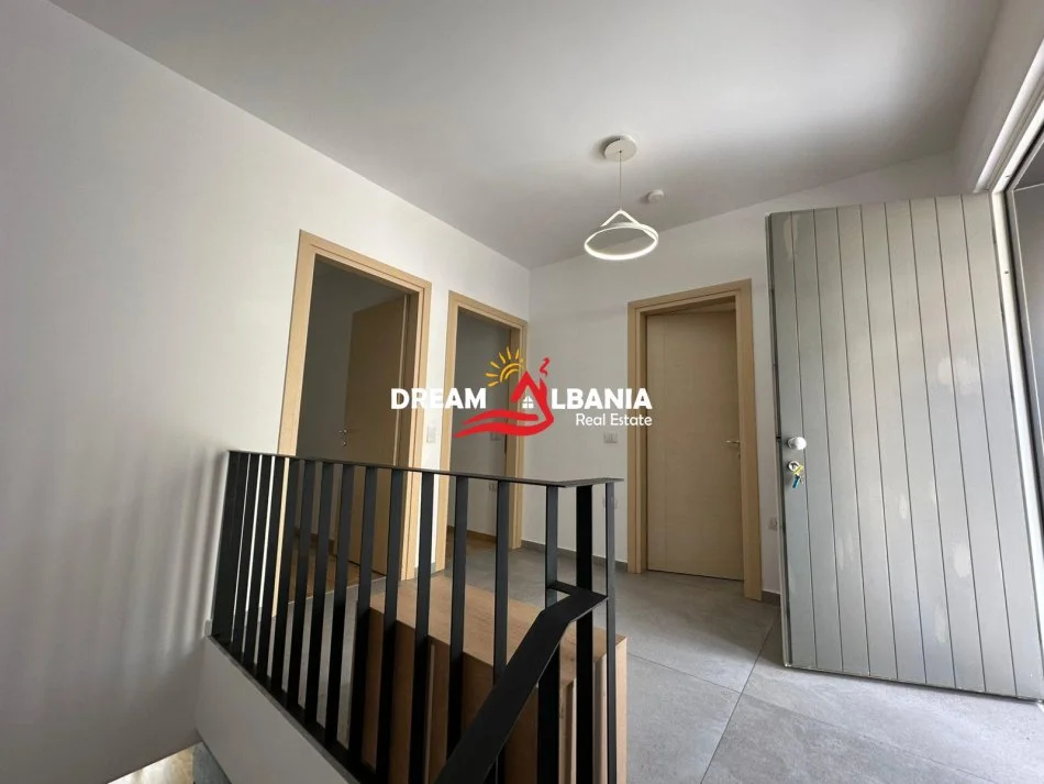 Tirane, jepet me qera apartament 2+1 Kati 2, 250 m² 1.550 € (ne Mullet, prane OKO FARM)