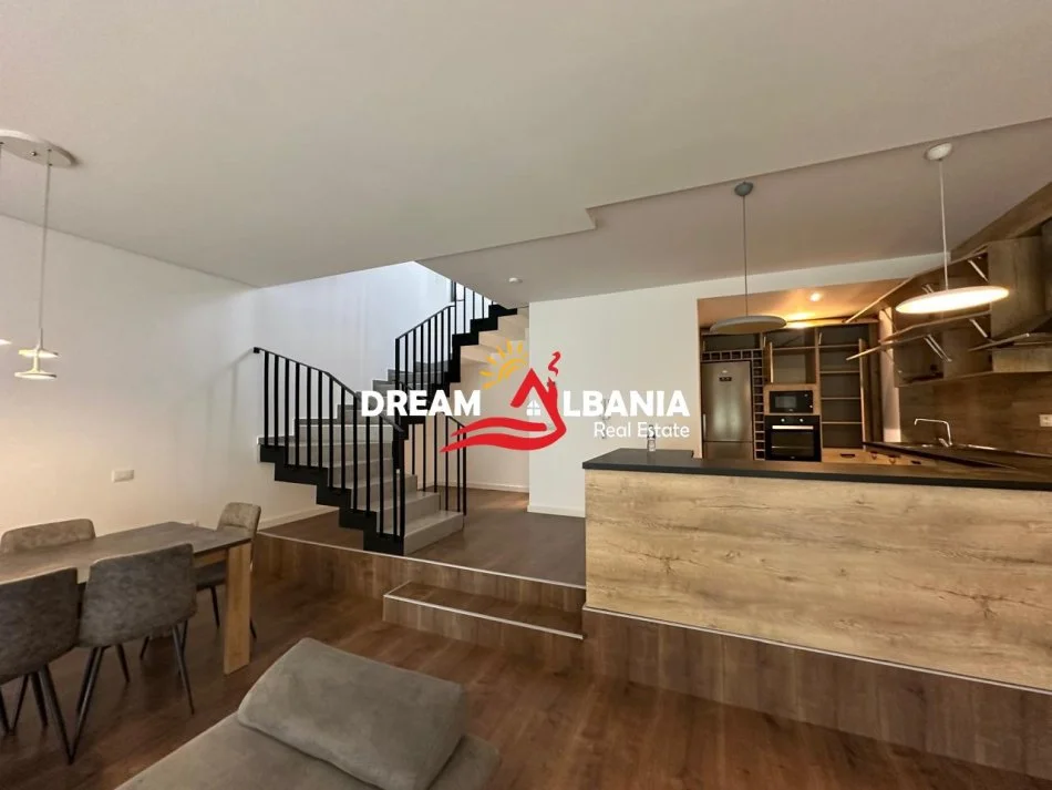 Tirane, jepet me qera Vile 3 Katshe Kati 3, 250 m² 2.350 € (ne Mullet prane OKO FARM)