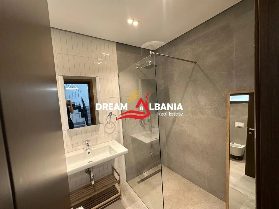 Tirane, jepet me qera Vile 3 Katshe Kati 3, 250 m² 2.350 € (ne Mullet prane OKO FARM)