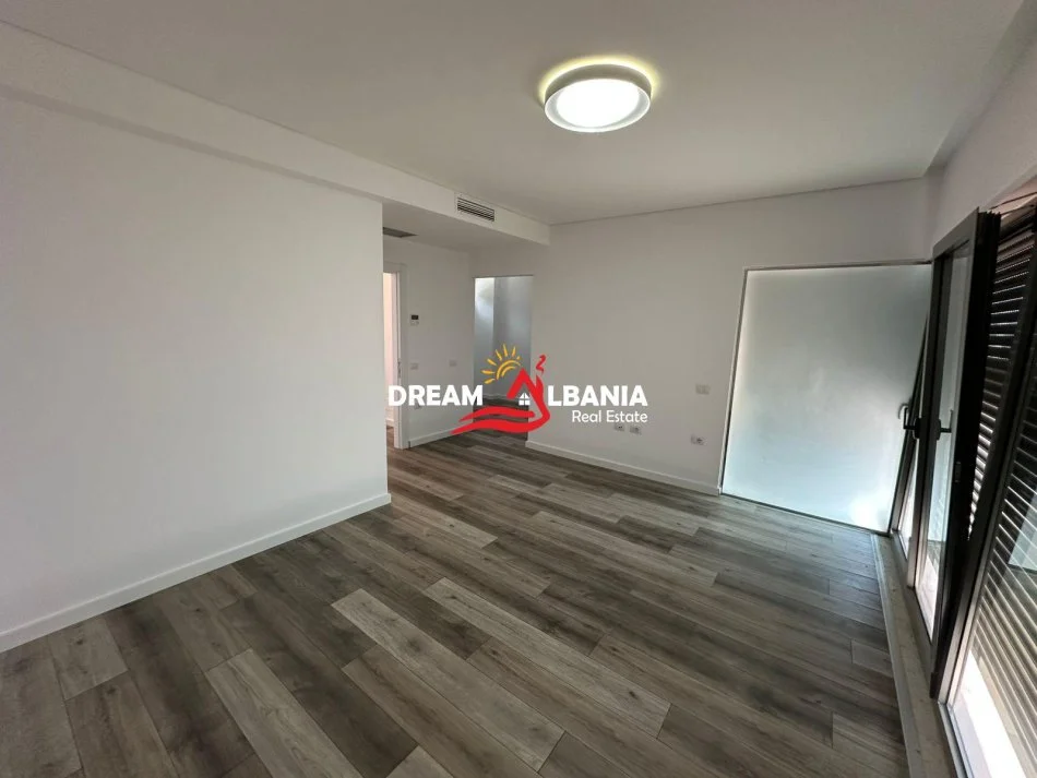 Tirane, jepet me qera Vile 3 Katshe Kati 3, 250 m² 2.350 € (ne Mullet prane OKO FARM)