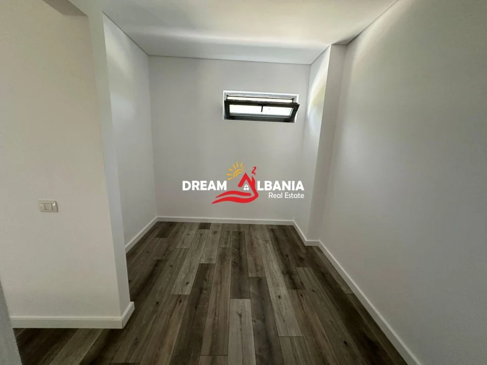 Tirane, jepet me qera Vile 3 Katshe Kati 3, 250 m² 2.350 € (ne Mullet prane OKO FARM)