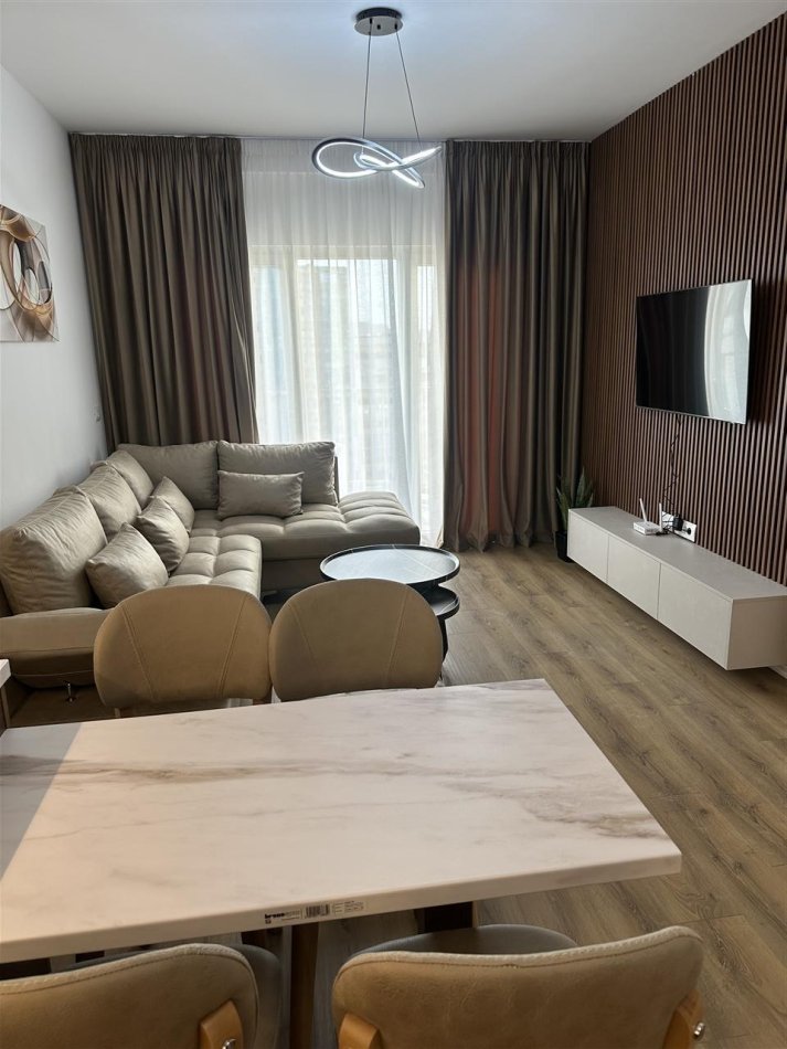 Tirane, jepet me qera apartament 2+1+Ballkon Kati 8, 80 m² 900 € (Zogu i Zi)