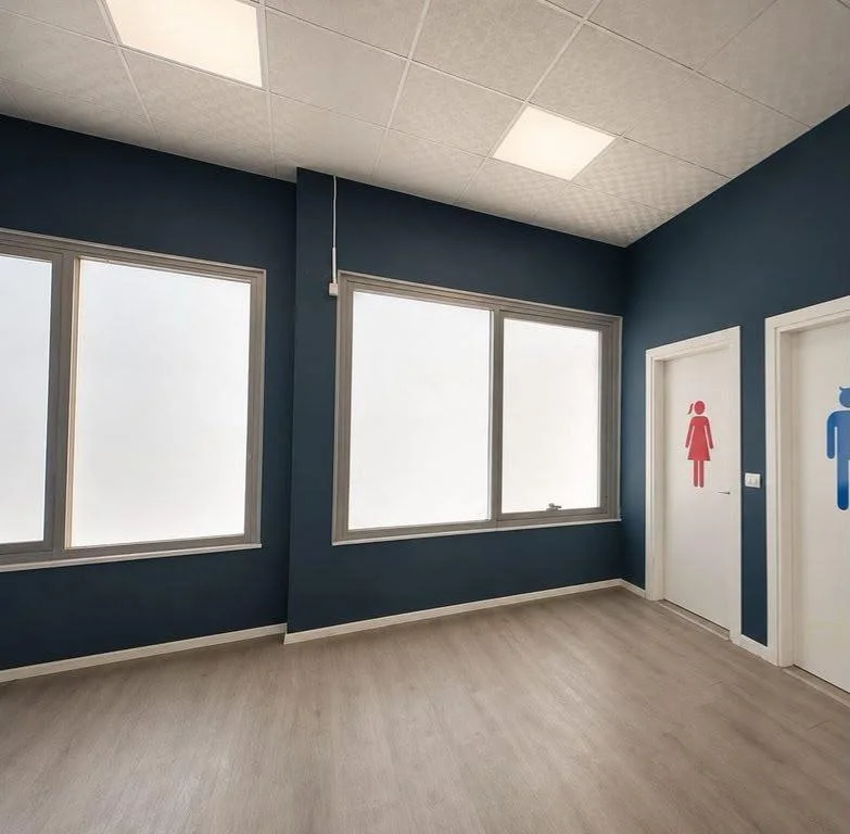 Tirane, jepet me qera zyre Kati 1, 230 m² 3.000 € (RRUGA BARDHYL)