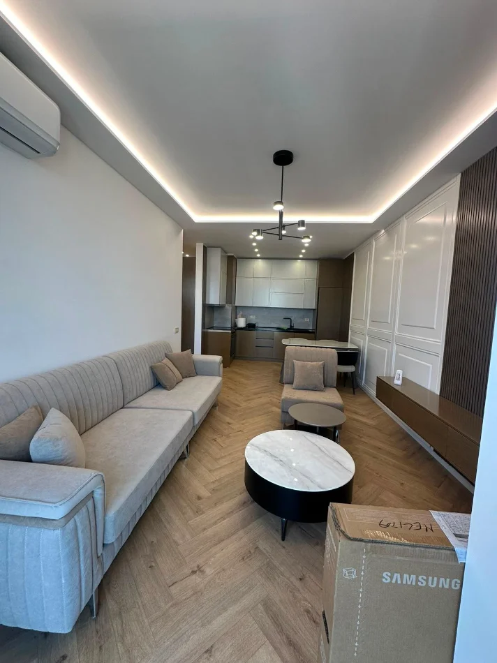 Tirane, jepet me qera apartament 2+1 Kati 11, 110 m² 1.200 € (GOLDEN TOWER MINE PEZA)