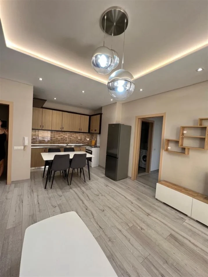 Tirane, shitet apartament 2+1+Ballkon Kati 4, 103 m² 169.600 € (Bulevardi Migjeni)