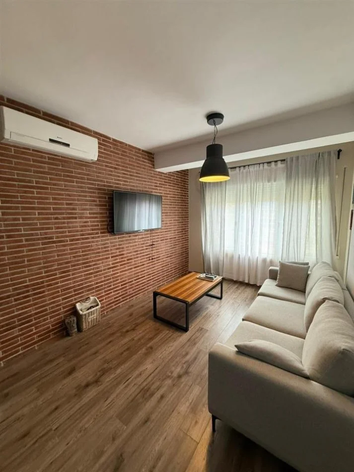 Tirane, jepet me qera apartament 2+1+Aneks+Ballkon Kati 2, 110 m² 800 € (Kodra Diellit)