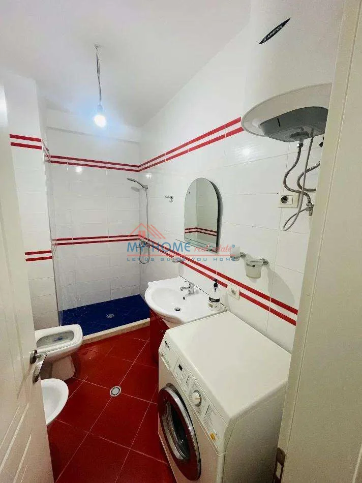 Tirane, jepet me qera apartament 2+1+Ballkon Kati 7, 110 m² 600 € (Astir)