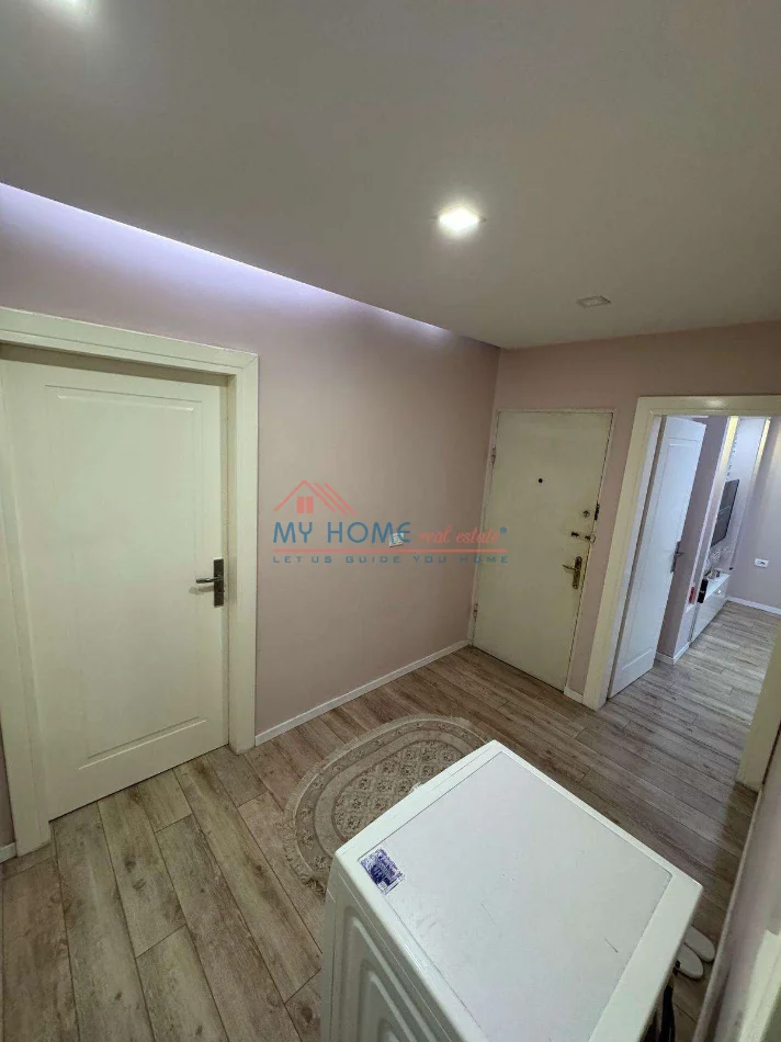 Tirane, jepet me qera apartament 1+1+Aneks Kati 4, 65 m² 600 € (Rruga Kongresi i Lushnjes)