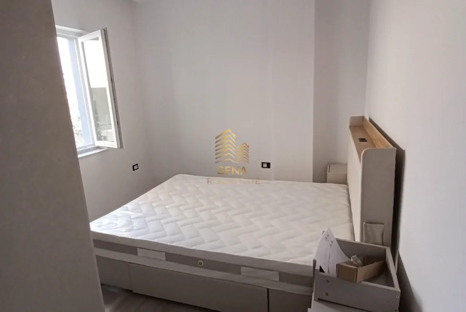 Tirane, jepet me qera apartament 1+1 Kati 1, 60 m² 450 € (Porcelan)