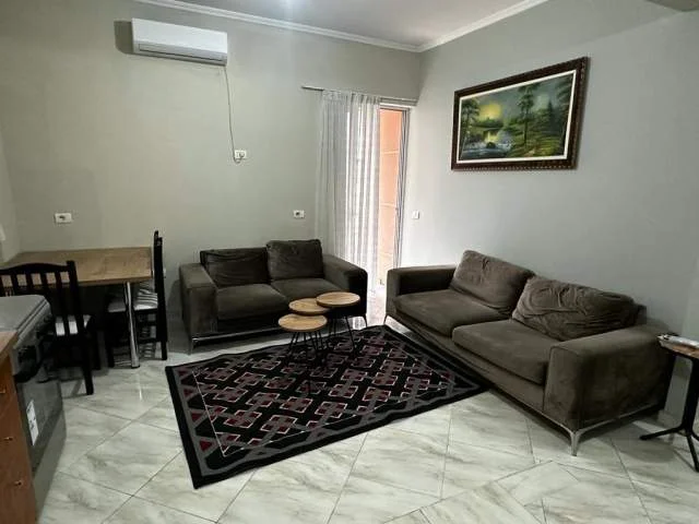 Tirane, jepet me qera apartament 2+1+BLK Kati 2, 90 m² 35.000 Leke (kodra e priftit)