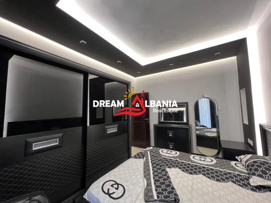 Tirane, jepet me qera apartament 1+1 , 75 m² 530 € (ne rrugen Ferit Xhajko prane ish Restorant Durresi)