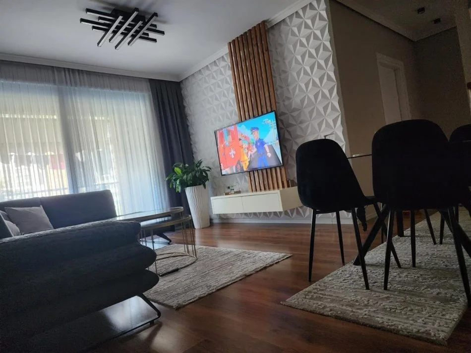 Tirane, jepet me qera apartament 2+1 Kati 3, 85 m² 800 € (Fiori Di Bosko)