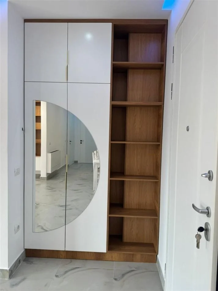 Tirane, jepet me qera apartament 2+1+Ballkon Kati 5, 120 m² 1.300 € (KOMPLEKSI DELIJORGJI)