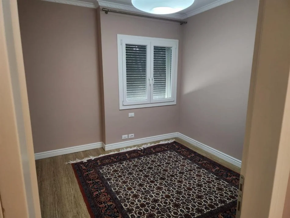 Tirane, jepet me qera Vile 2 Katshe Kati 0, 700 m² 2.000 € (Long Hills Residence)