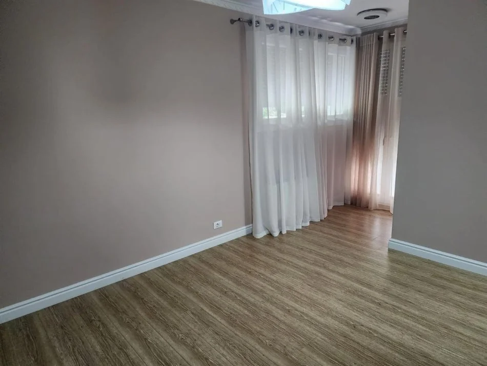 Tirane, jepet me qera Vile 2 Katshe Kati 0, 700 m² 2.000 € (Long Hills Residence)