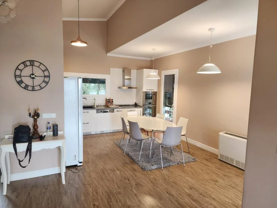 Tirane, jepet me qera Vile 2 Katshe Kati 0, 700 m² 2.000 € (Long Hills Residence)