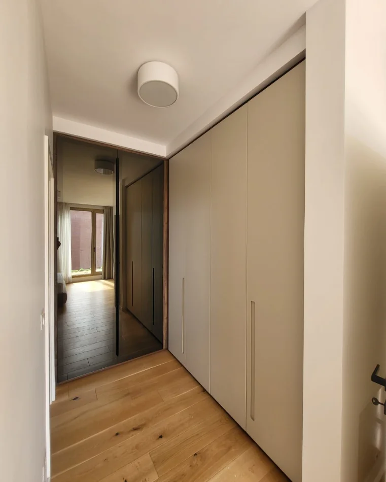 Tirane, jepet me qera Vile 4+1 Kati 3, 550 m² 5.000 € (TEG)