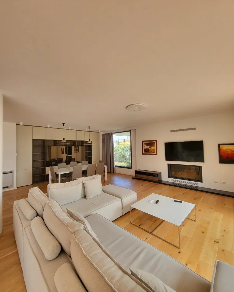 Tirane, jepet me qera Vile 4+1 Kati 3, 550 m² 5.000 € (TEG)