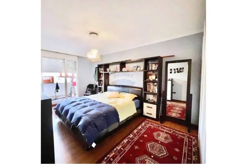 Tirane, jepet me qera apartament 3+1+Aneks+Ballkon Kati 6, 155 m² 1.100 € (ish Ekspozita)