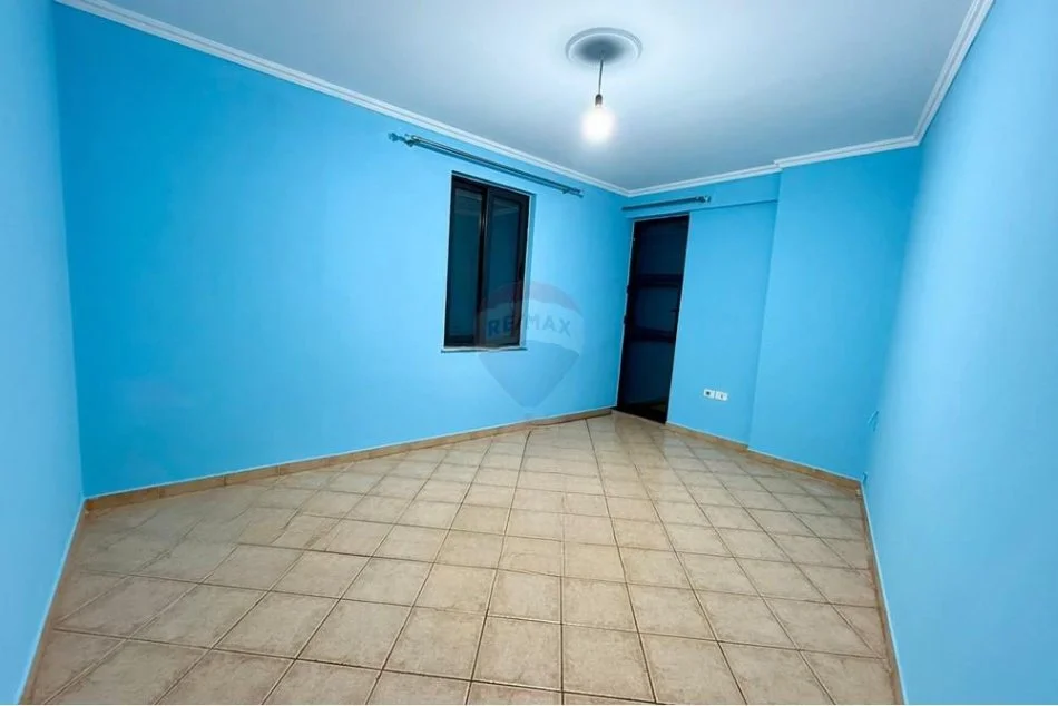 Tirane, jepet me qera apartament 2+1+Aneks+Ballkon Kati 2, 100 m² 40.000 € (Kinostudio)