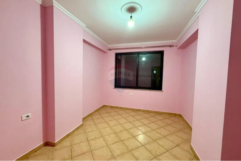 Tirane, jepet me qera apartament 2+1+Aneks+Ballkon Kati 2, 100 m² 40.000 € (Kinostudio)