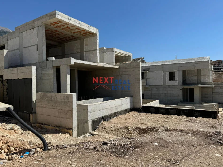 Vlore, shitet Vile 3+1+Aneks+Ballkon , 500 m² 1.230.000 € (PALASE)