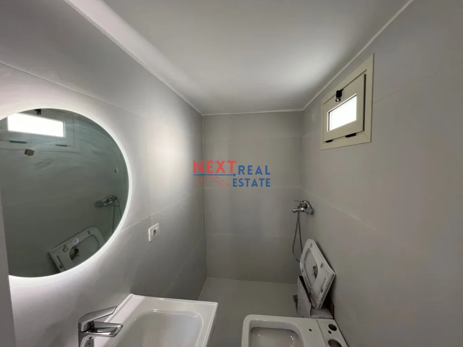 Vlore, shitet shtepi 2+1+Aneks+Ballkon Kati 0, 120 m² 140.000 € (VLORE)