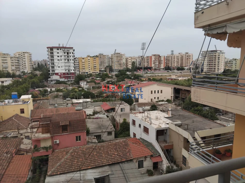 Vlore, jepet me qera apartament 3+1+Ballkon Kati 6, 132 m² 400 € (Tek hotel “Salvatore”, Centrale)