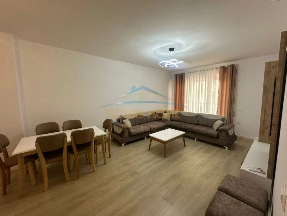 Tirane, jepet me qera apartament 2+1+Ballkon Kati 1, 113 m² 750 € (DON BOSKO)