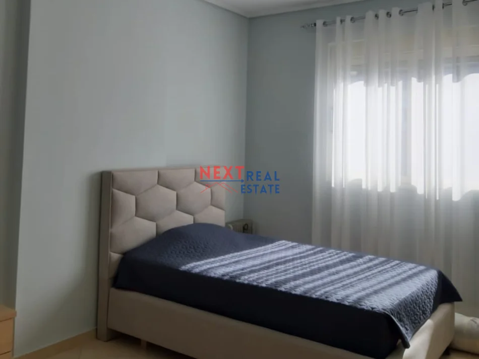 Vlore, jepet me qera apartament 1+1+Ballkon , 400 € (LUNGOMARE)
